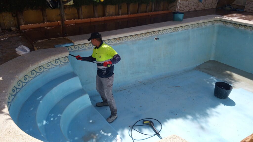 Reparación Piscina Marbella 1 Reparación Piscina Gresite